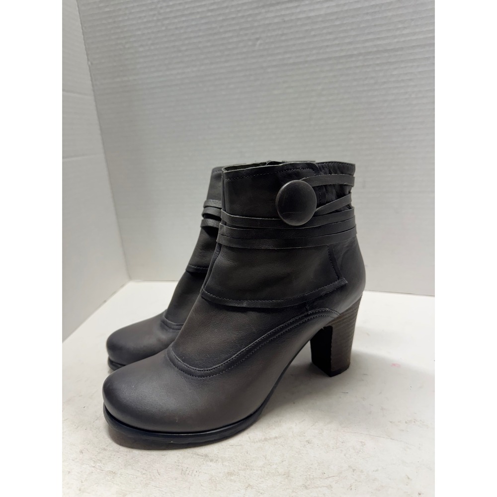 Miz Mooz Womens Gray Leather Button Strap Ankle Boots Niko 7 37.5